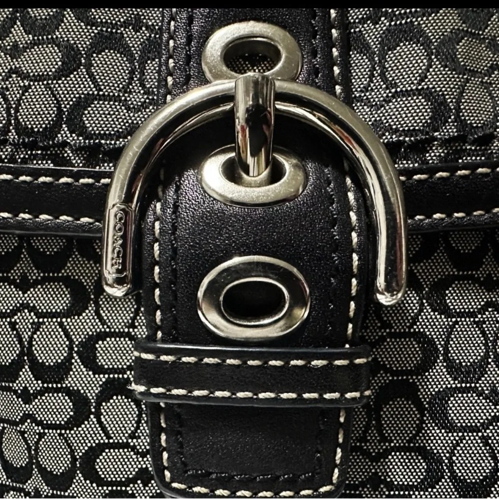 Vintage Coach soho shoulder bag Signature Black and Gray Crossbody Bag - Picture 7 of 15